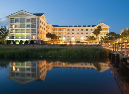 Courtyard Charleston Waterfront