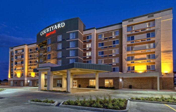 Courtyard Westbury Long Island