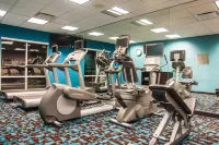 Comfort Inn & Suites Akron South فنادق في غرين