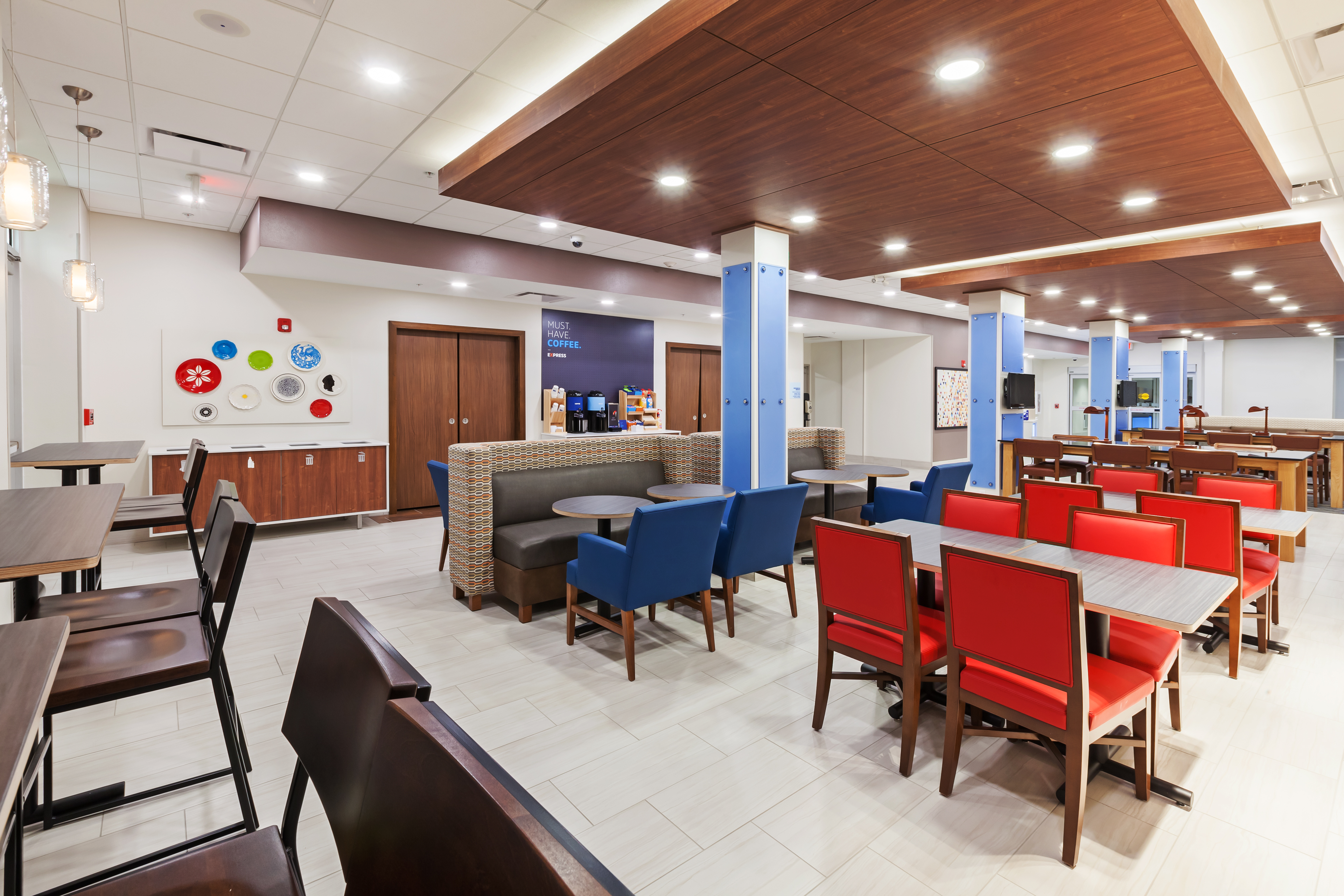 Holiday Inn Express & Suites Lenexa - Overland Park Area, an Ihg Hotel