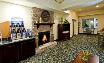 Holiday Inn Express & Suites Frankfort