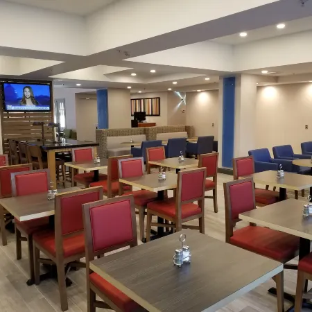 Holiday Inn Express COLUMBIA NE - FORT JACKSON by IHG