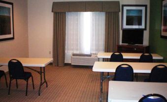 Holiday Inn Express & Suites Acme-Traverse City