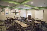 Holiday Inn Express & Suites Alexandria