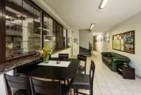 City Hotel - Breakfast