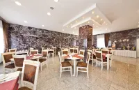 Hotel Unique Dortmund Hauptbahnhof - Desayuno