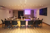 Logis Hotel Lons-Le-Saunier - Restaurant le Grill Hotels in Lons-le-Saunier