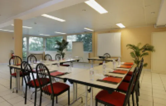 ดิ ออริจินัล ซิตี้ โฮเทล ลาโคโปลิส แซ็งเอเตียนใต้