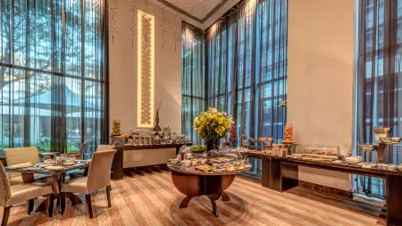 InterContinental Hotels Johannesburg O.R.Tambo Airport Отели в г. Кемптон Парк