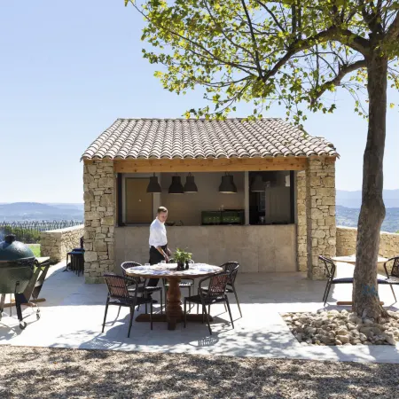 Mas des Herbes Blanches Hôtel & Spa – Relais & Châteaux