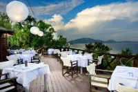 Gloria Maris Hotel Suites and Villa