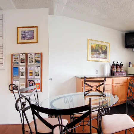 Americas Best Value Inn Visalia