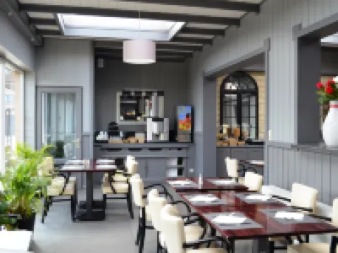 ホテル タオルミーナ ブリュッセル エアポート ザヴェンテムのホテル