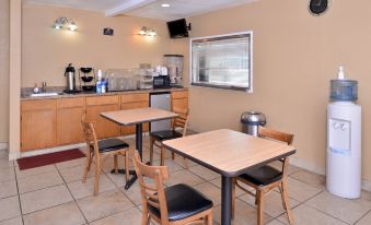 Americas Best Value Inn Schulenburg