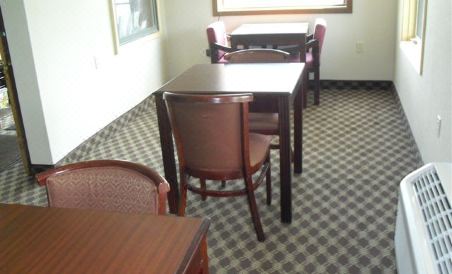 Red Carpet Inn Orchard Park - Housity