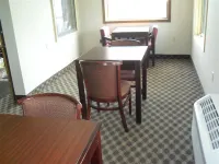 Red Carpet Inn Orchard Park Hotels in Eden