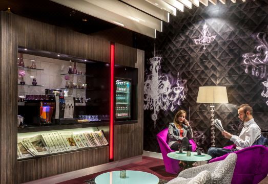 호텔 로비 라운지