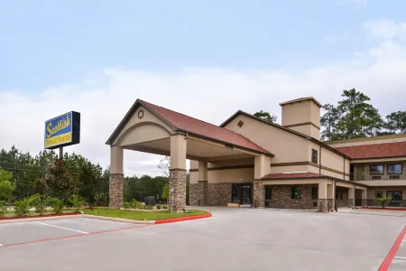 Scottish Inn & Suites - Conroe Отели в г. Конро