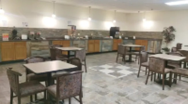 Days Inn by Wyndham Erie