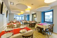 Logis Hotel de La Poste Các khách sạn ở Merlines