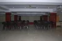 Dwaraka Inn Hotels in Дондапарти