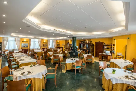 As Hotel Dei Giovi Отели рядом с достопримечательностью «Parco Giorgio Perlasca»