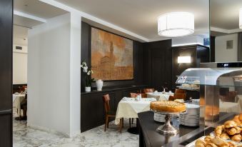 4. Hotel Gr..