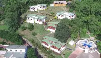 Villeta Resort Hotel Hotels near La Milagrosa del Camino Real