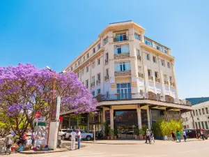 Le Louvre Hotel & Spa