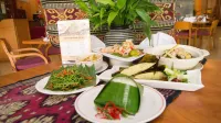 Hotel Grand Continental Kuching - breakfast