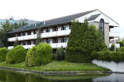 Campanile S-Hertogenbosch Hotel dekat Waterwingebied Nuland