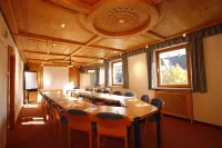 Hotel Gasthof Zum Kirchenwirt Hotels in Hallein