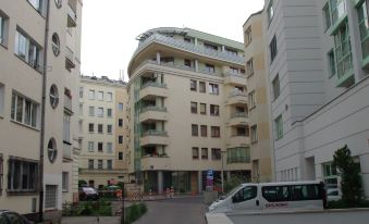 Szucha Apartments