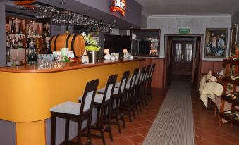 Hotel Zbyszko - Housity