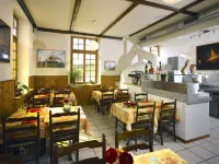 Hotel de la Gare Hotels in Sugiez