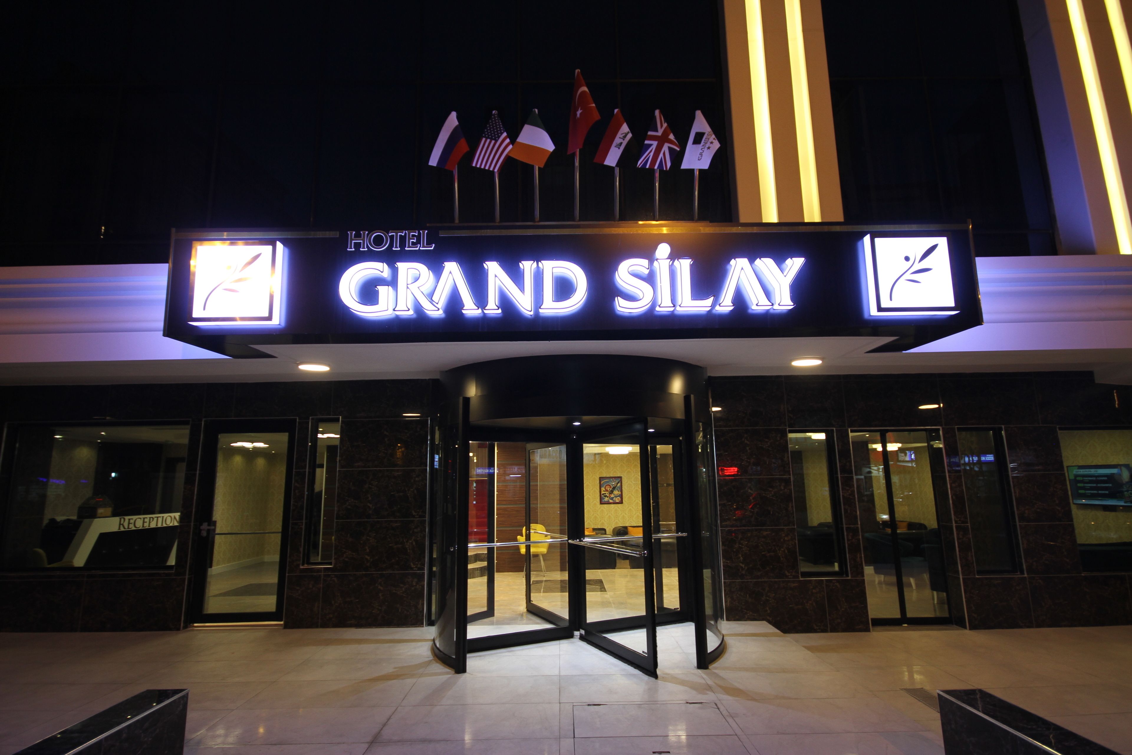 Grand Silay Hotel