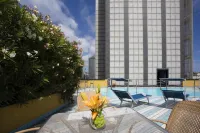 Novotel Genova City - piscina