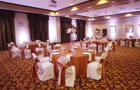 Embassy Suites by Hilton Columbus Airport Hotels in Bexley