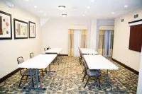 Hampton Inn Marshall فنادق في Albion
