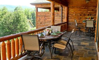 The Lodges at Cresthaven