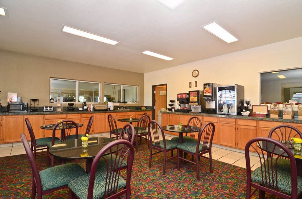 Best Western Firestone Inn & Suites