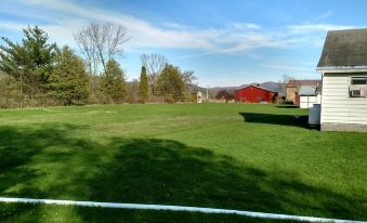 Middlebury Sweets Motel