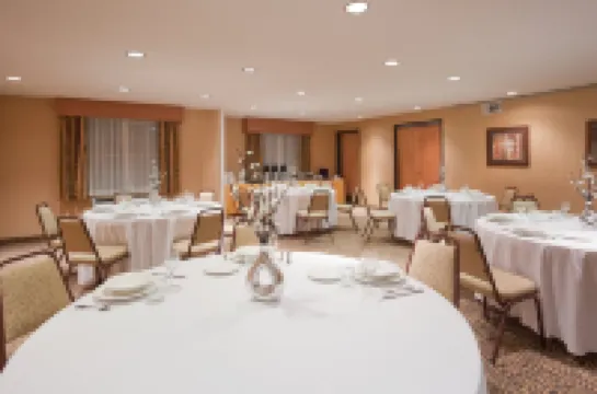 Holiday Inn Express & Suites LIVERMORE by IHG