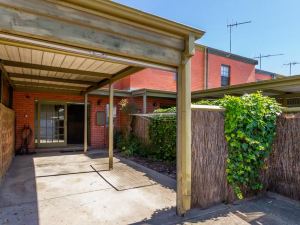 Adelaide Style Accommodation-Getaway in North Adelaide- Close to City