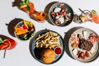 W Bellevue - breakfast