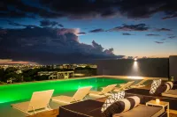 Fiesta Inn Playa del Carmen - Rooftop Pools