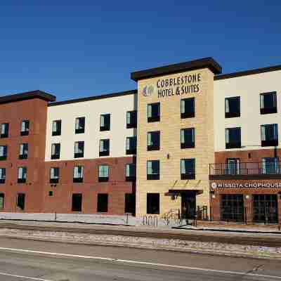 Cobblestone Hotel & Suites Appleton International Airport Hotel Exterior