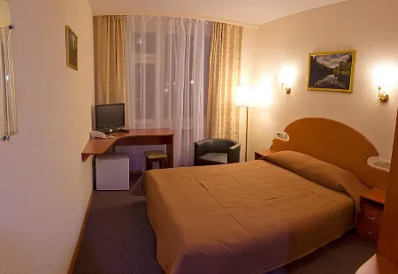 Бизнес Отель Отели рядом с достопримечательностью «Детский сад № 28 "Калинка"»