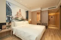 Atour Hotel (Shanghai New International Expo Center Maglev Station) Hotels near Kerry Parkside