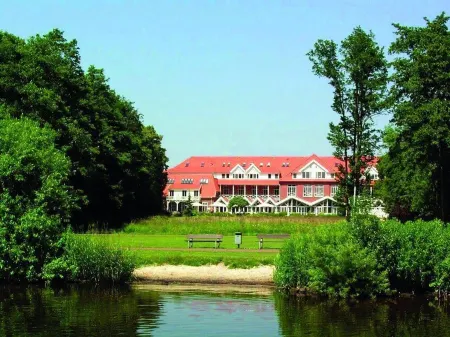 Das 53°Hotel Отели в г. Вестерштеде